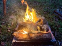 Bush Craftのウルトラライトファイヤースタンド