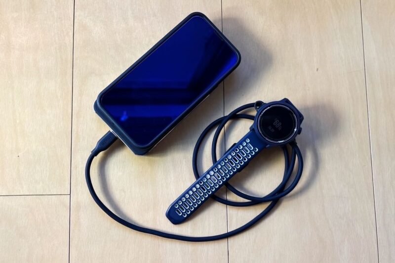 2台同時に充電するAnkerのMagGo Power Bank 10000mAh Slim